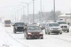 <b>周日GTA冰雪交加 路况危险 天辰招商主管车祸频发</b>