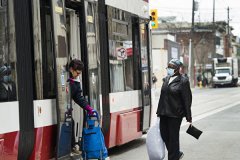 <b>保障乘客间距天辰内部主管 多伦多公交车禁用部</b>